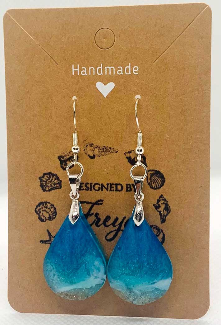 team-drop-earrings Cowerie and Wentletrap Cluster Necklace